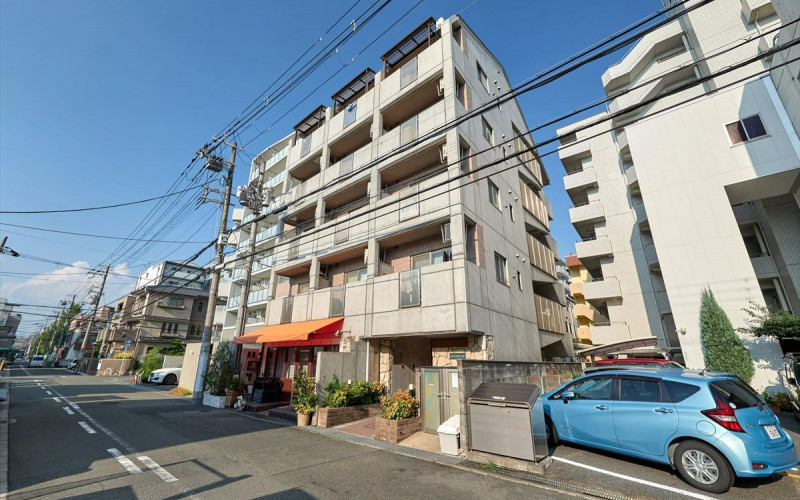 AP586 サクセス江坂 305